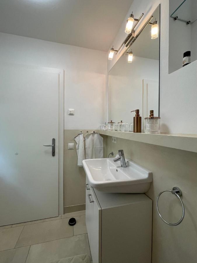 Seewohnung Lucia - Mit Seezugang Annenheim Bagian luar foto